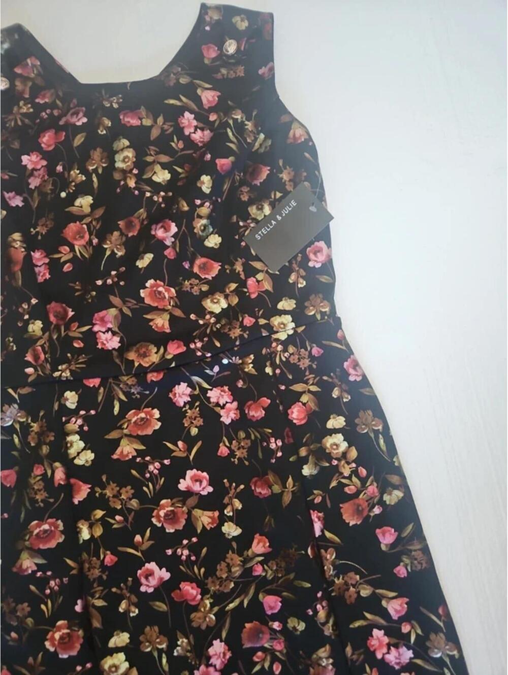 Dress - Picture 4 of 4